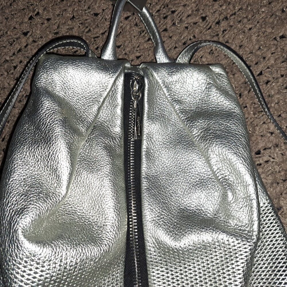 GIANNI CHIARINI-Silver Leather Lined Backpack-Perforated Lower Half-Near Mint - Picture 2 of 6